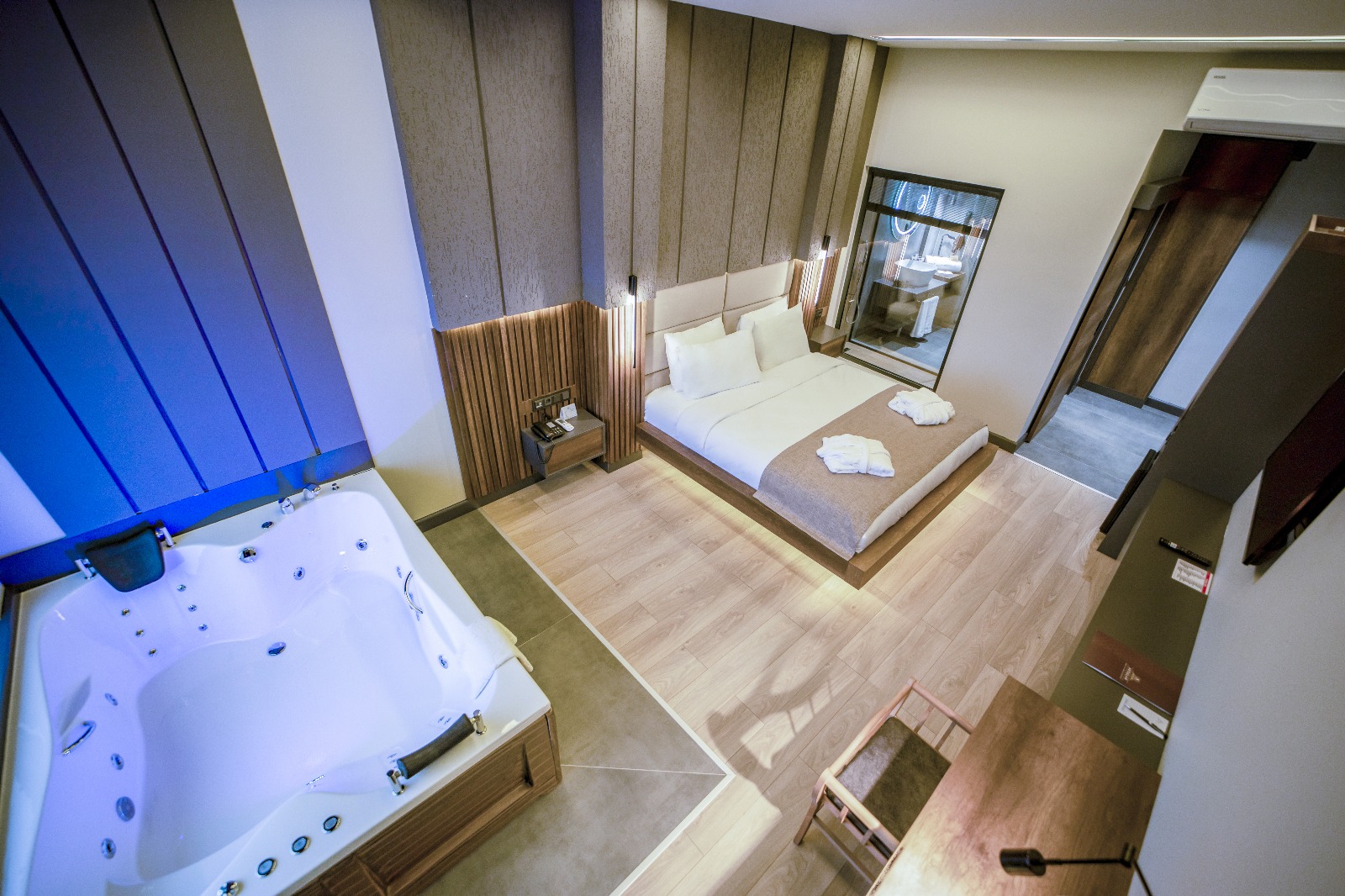 King Room 6